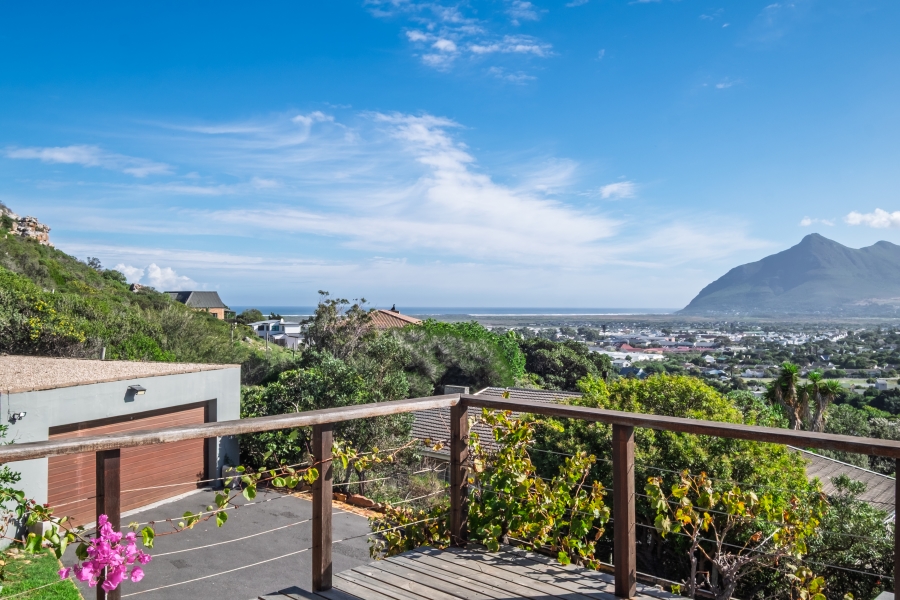 4 Bedroom Property for Sale in Capri Western Cape